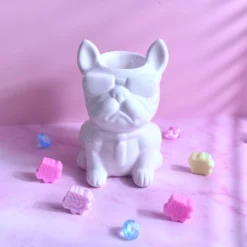 Waxbrander-Bulldog Wit