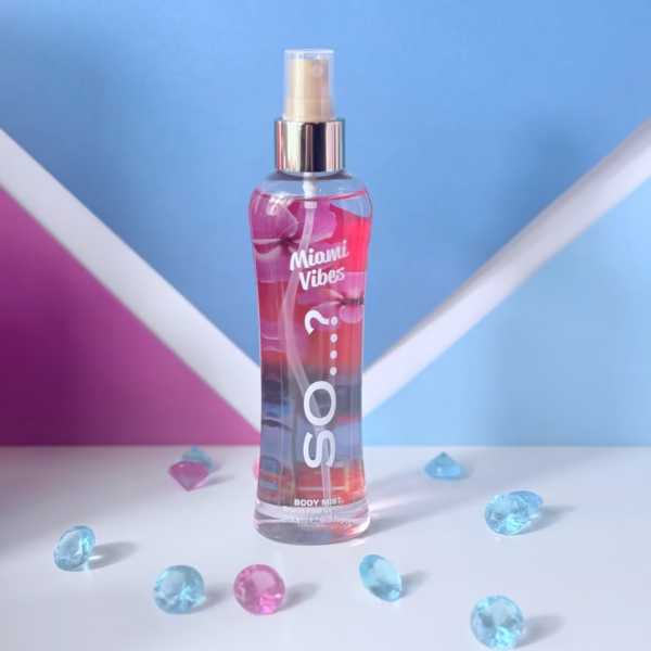 Miami Vibes Body Mist: verleidelijke, tropische body spray met de geur van turquoise zee en zonsondergang. Luxe, fris en onweerstaanbaar.