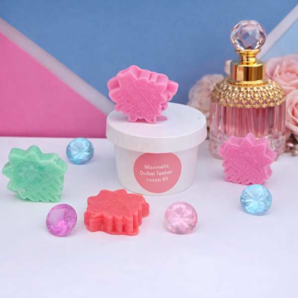 Waxmelts Dubai Faxher Rozen van Waxiemaxie.nl hebben een oriƫntaals-bloemig geurkarakter