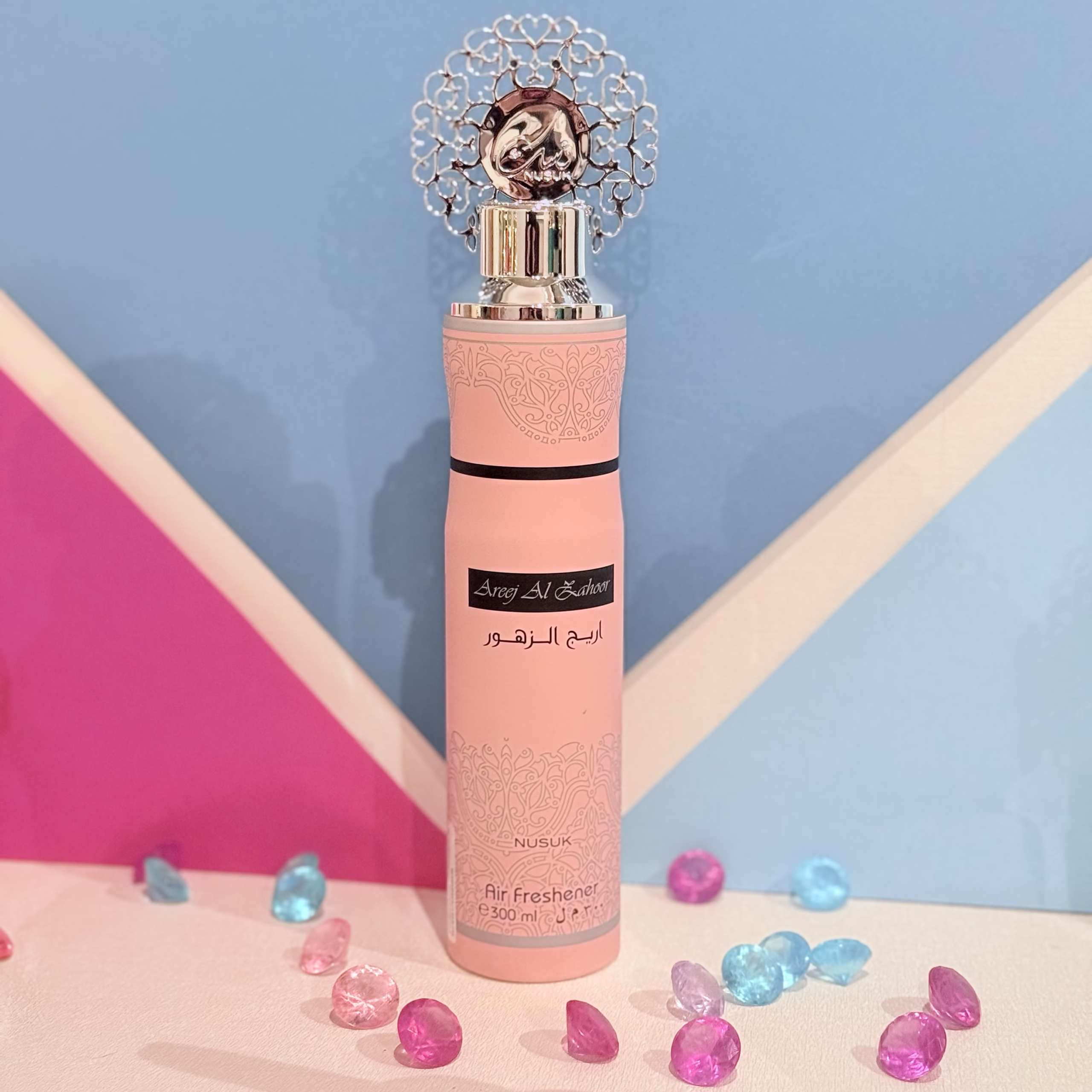 luchtverfrisser Nusuk 1 luchtverfrisser Nusuk is een premium luchtverfrisser geïnspireerd op verfijnde Arabische parfums.
